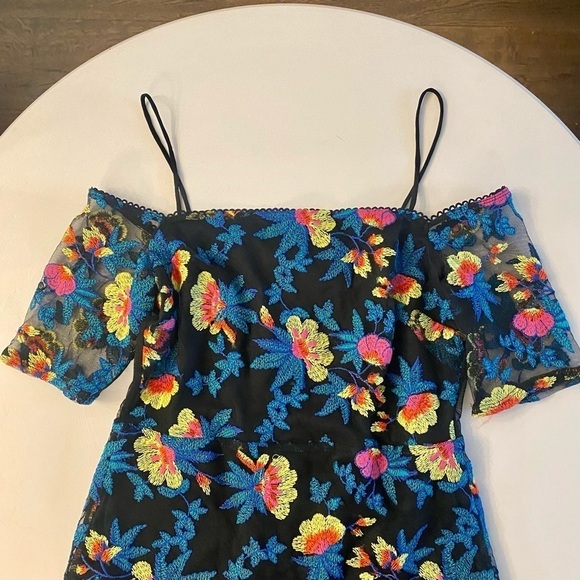 Topshop Off-The-Shoulder Floral Embroidered Bodycon Mini Dress - Picture 6 of 15